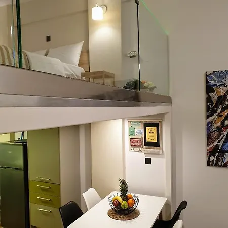 House Loft アパート
