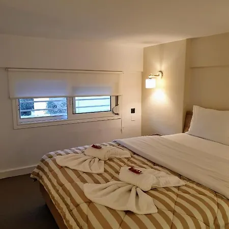 House Loft アパート カラマタ